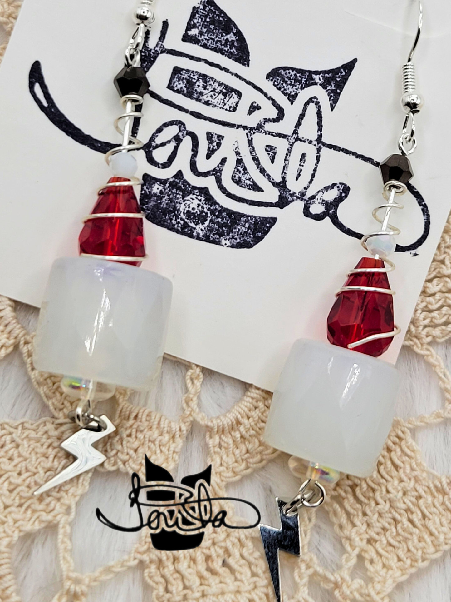 Single Auntie's White