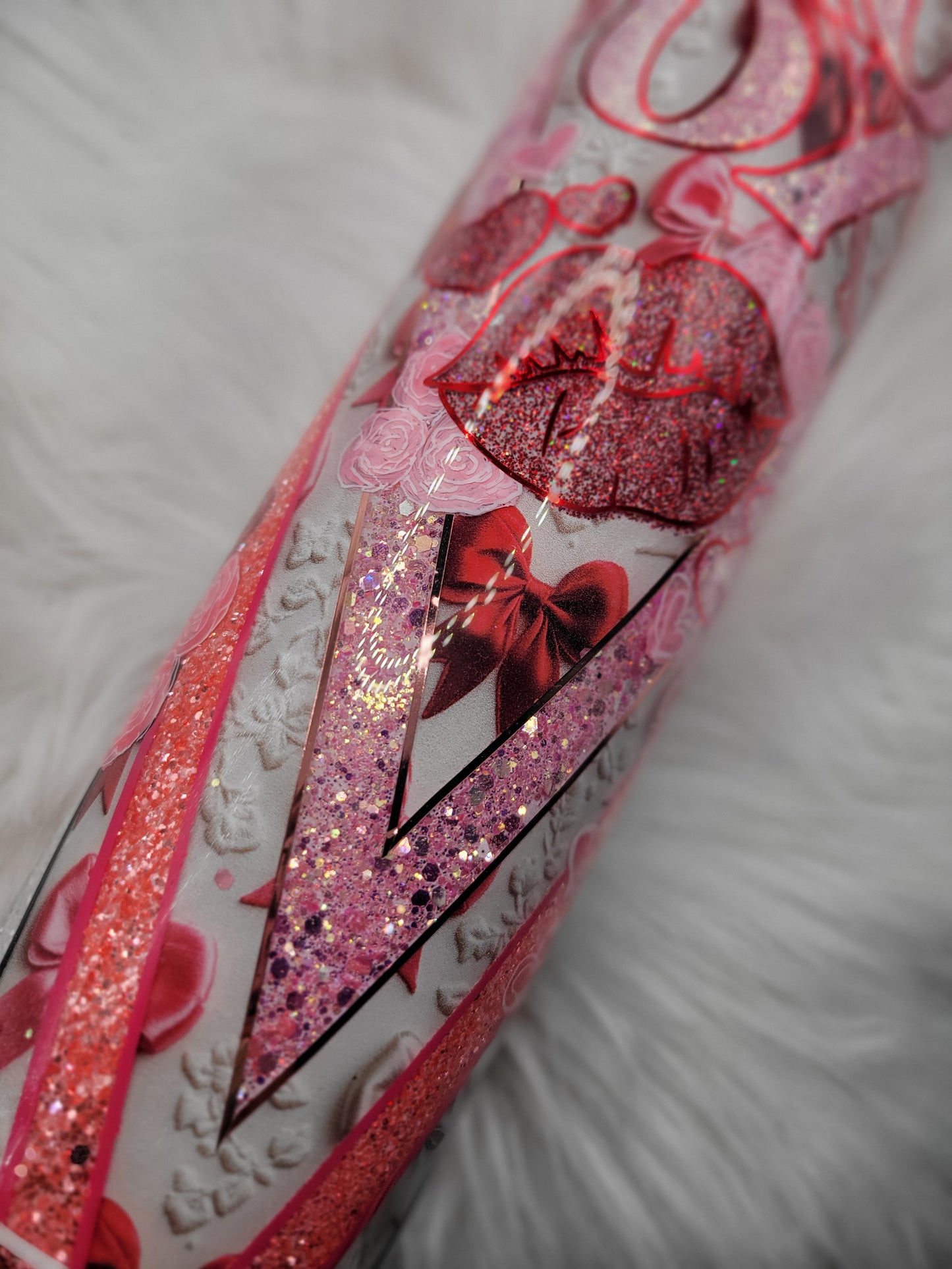 32OZ XOXO tumbler with Snow Globe Bottom