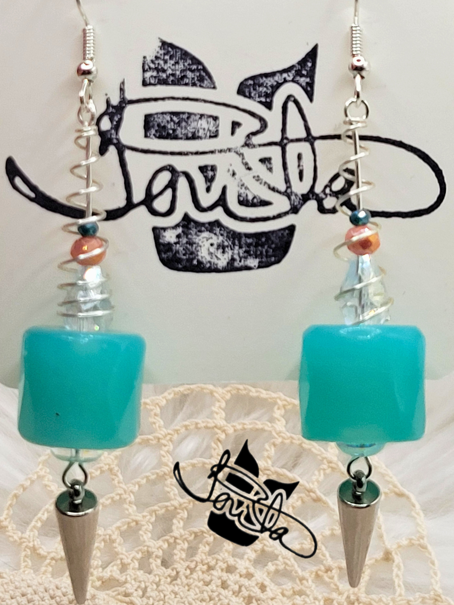 Single Auntie's Aqua