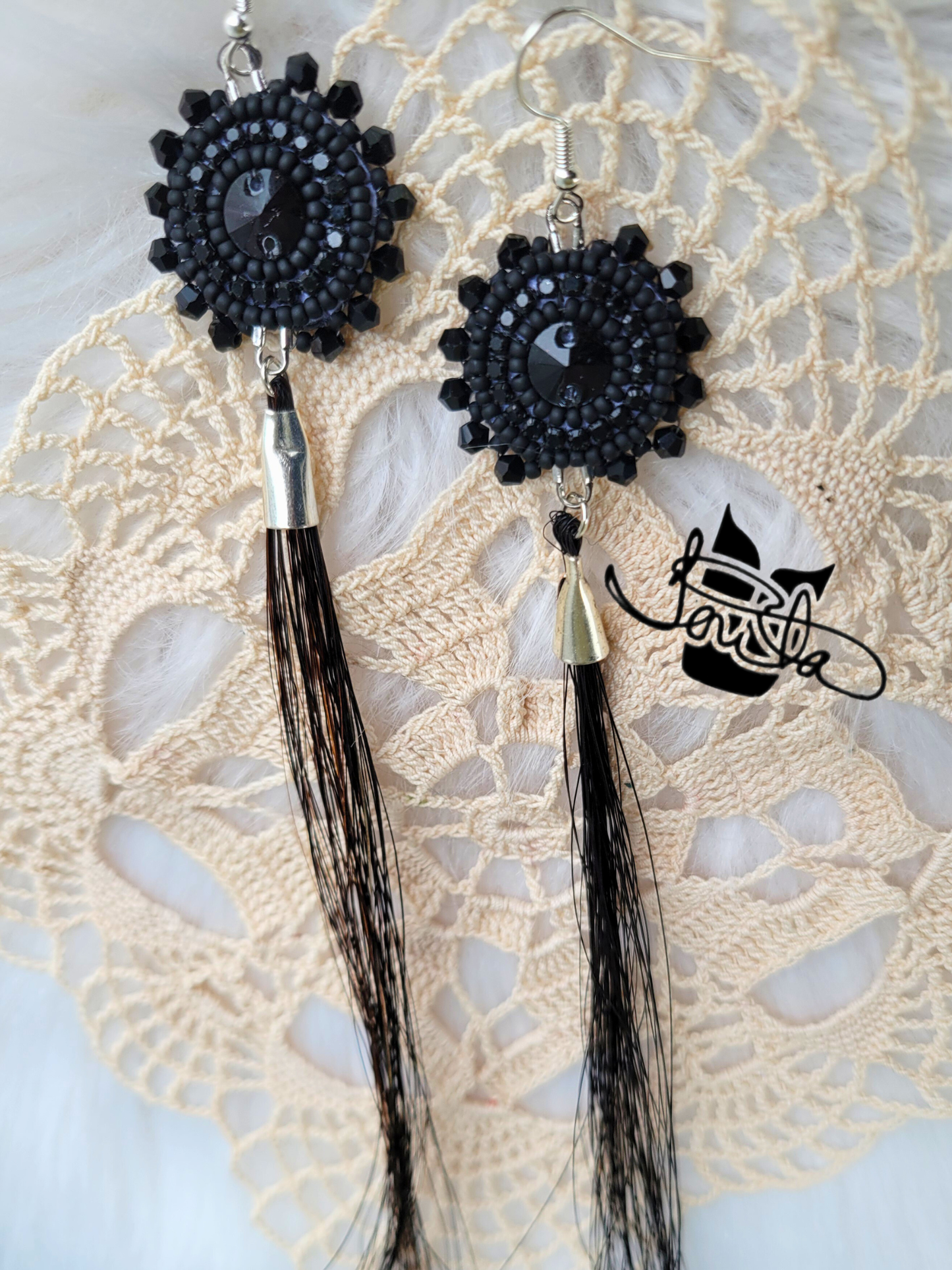 "Better Don't" Earrings with horse hair