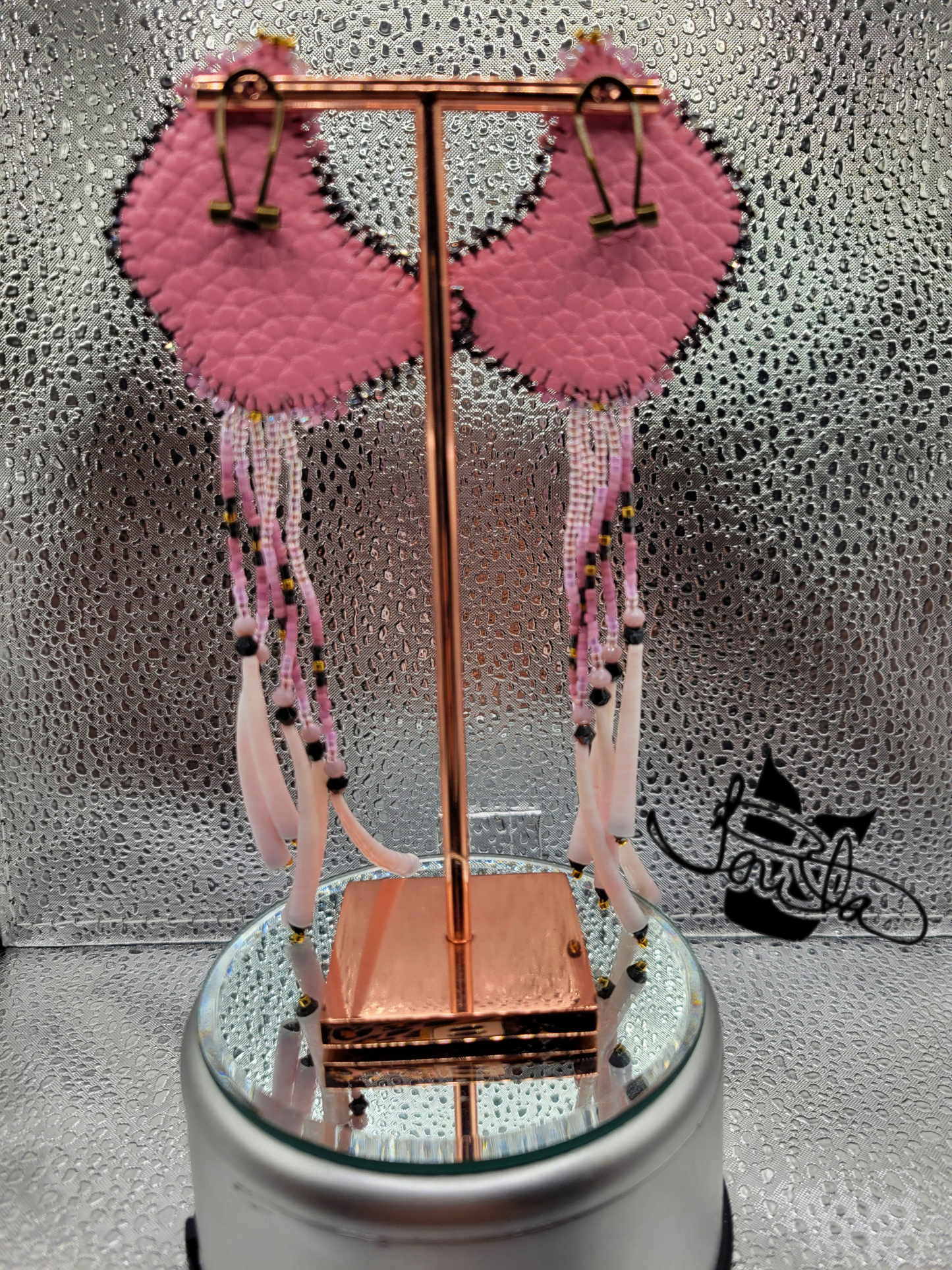 uɁu·tax̌ (Whaler) Earrings